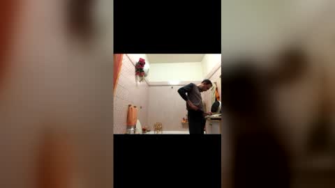 Snapshot of vinmin90 chatting on 12-04-25, 09:01 Zenith online show from 12-04-25, 09:01