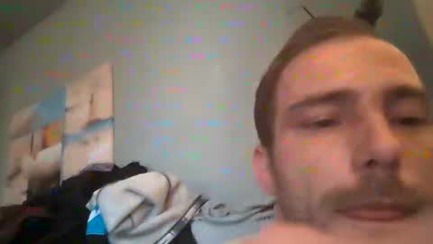 Snapshot of vinnie8888889 chatting on 03-08-25, 04:28 Vince online show from 03-08-25, 04:28