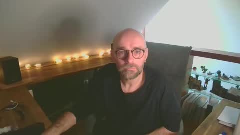 Snapshot of vins7451 chatting on 01-29-25, 12:24 vins online show from 01-29-25, 12:24