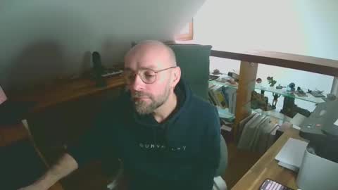 Snapshot of vins7451 chatting on 02-26-25, 02:57 vins online show from 02-26-25, 02:57