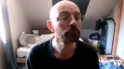 Snapshot of vins7451 chatting on 03-20-26, 10:20 vins online show from 03-20-26, 10:20