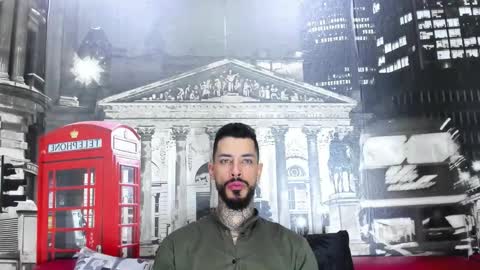 Snapshot of vinzenzrizzo chatting on 10-02-25, 09:33 ---Vinzen--- online show from 10-02-25, 09:33