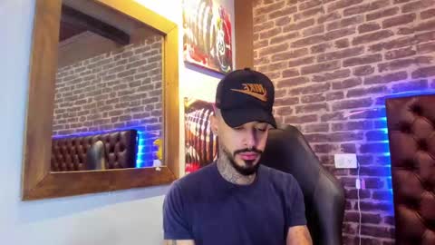 Snapshot of vinzenzrizzo chatting on 11-04-25, 03:49 ---Vinzen--- online show from 11-04-25, 03:49