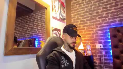 Snapshot of vinzenzrizzo chatting on 11-17-25, 03:45 ---Vinzen--- online show from 11-17-25, 03:45