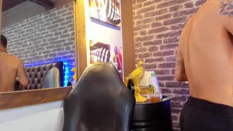 Snapshot of vinzenzrizzo chatting on 11-23-25, 06:02 ---Vinzen--- online show from 11-23-25, 06:02