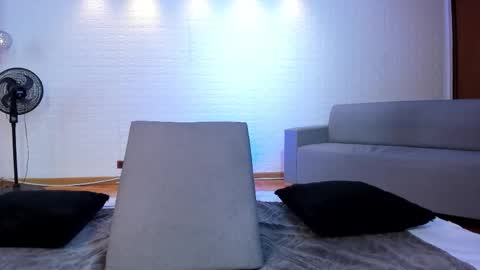 Violett  Everyday From 0530 to 1430 Col Time online show from 10-22-25, 10:37