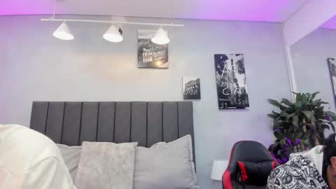 Violet and Myers online show from 11-11-25, 11:32