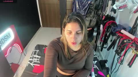 Kim online show from 10-14-25, 08:42