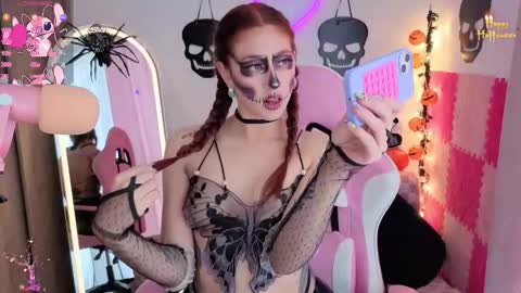 Snapshot of violet_ch chatting on 10-20-25, 06:52 violet online show from 10-20-25, 06:52