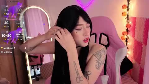 Snapshot of violet_ch chatting on 11-16-25, 07:08 violet online show from 11-16-25, 07:08