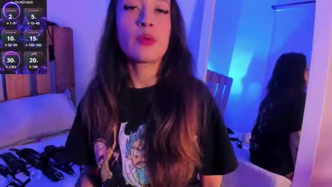 Snapshot of violet_jonesss chatting on 03-10-26, 03:39 Violet Jones online show from 03-10-26, 03:39