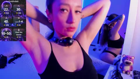 Snapshot of violet_jonesss chatting on 03-28-26, 05:01 Violet Jones online show from 03-28-26, 05:01