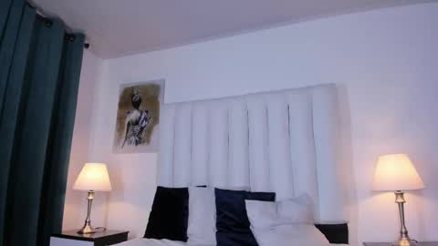 Snapshot of violet_queen2 chatting on 10-09-25, 07:12 Mary online show from 10-09-25, 07:12