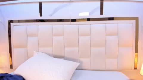 violet_sm online show from 11-24-25, 03:06