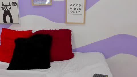 Snapshot of violeta_1404 chatting on 10-25-25, 11:40 violeta_1404 online show from 10-25-25, 11:40