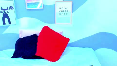 Snapshot of violeta_1404 chatting on 12-03-25, 12:58 violeta_1404 online show from 12-03-25, 12:58