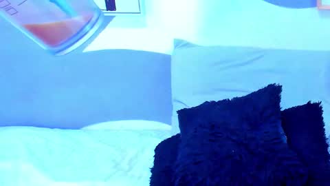 Snapshot of violeta_1404 chatting on 12-05-25, 01:52 violeta_1404 online show from 12-05-25, 01:52