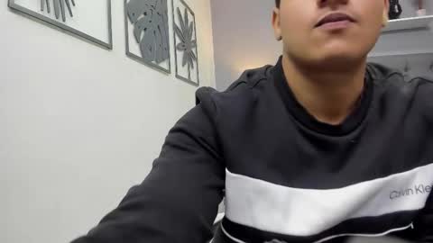 Snapshot of violeta_and_maxx chatting on 10-28-25, 02:37 VIOLETA AND MAXX online show from 10-28-25, 02:37