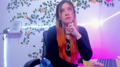 Snapshot of violeta_cutee chatting on 02-24-26, 07:12 Violeta online show from 02-24-26, 07:12