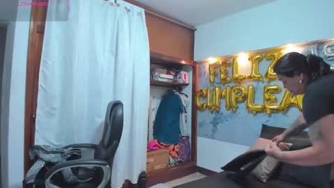 Snapshot of violeta_delavega1 chatting on 09-19-25, 02:35 Violet online show from 09-19-25, 02:35