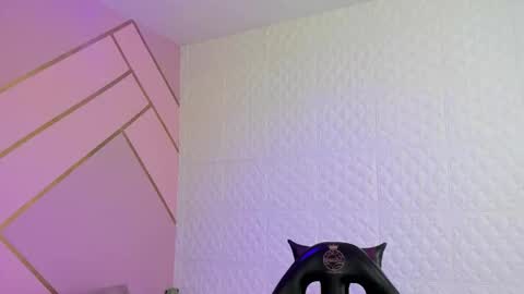     online show from 12-18-25, 09:10