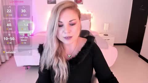 Snapshot of violeta_hotter_ chatting on 10-25-25, 11:07 violeta_hotter_ online show from 10-25-25, 11:07