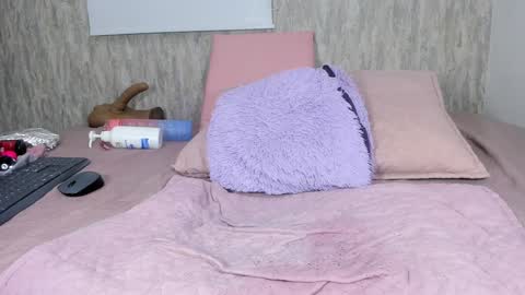 violeta london online show from 12-28-24, 06:06
