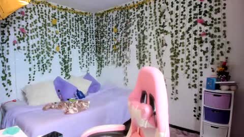 Violeta online show from 11-22-25, 05:23