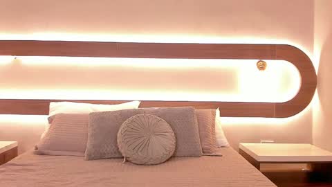 Violeta Sum online show from 04-13-26, 01:16