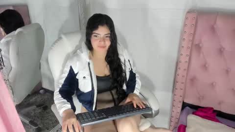 Viollet online show from 01-01-25, 10:00
