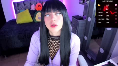 Snapshot of violetaarey chatting on 02-06-25, 06:46 Violeta Help me reach 150 thumbs up online show from 02-06-25, 06:46