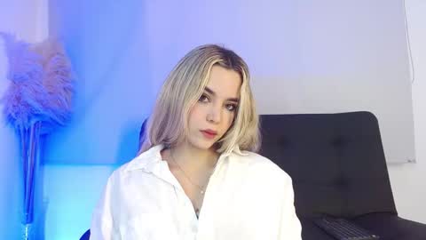 Violeta online show from 11-20-25, 02:50