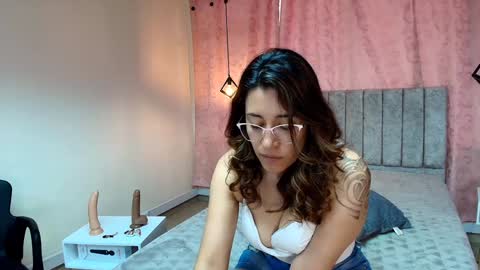 VIOLETA online show from 01-15-25, 04:32