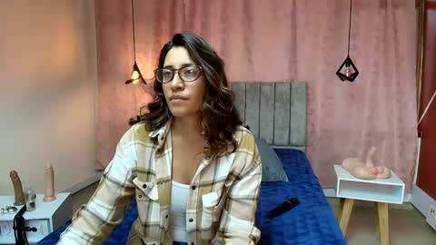 VIOLETA online show from 01-30-25, 03:51