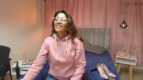VIOLETA online show from 02-07-25, 01:11