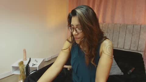 VIOLETA online show from 02-17-25, 10:03
