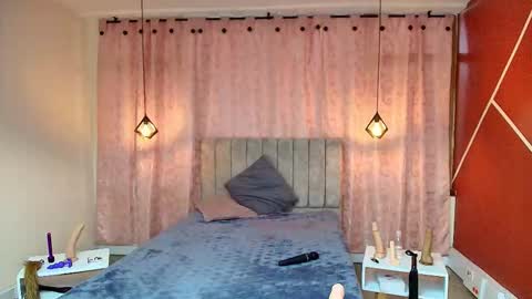 VIOLETA online show from 10-07-25, 01:41