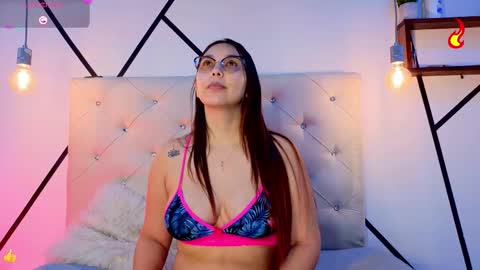 Snapshot of violetasimonz chatting on 02-11-26, 10:37 violeta simonz online show from 02-11-26, 10:37