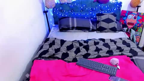 Violett online show from 03-01-25, 01:53