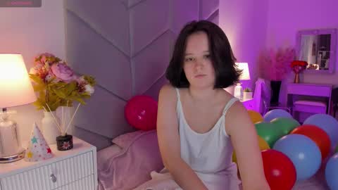 Violet online show from 10-04-25, 11:19