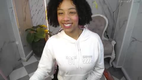 violeth_b online show from 10-17-25, 01:14