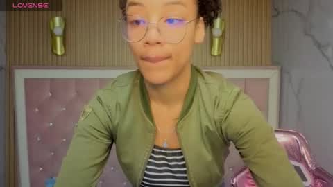 violeth_b online show from 01-10-26, 12:51