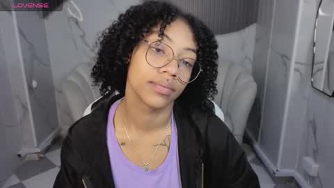 Snapshot of violeth_b chatting on 01-19-26, 12:42 violeth_b online show from 01-19-26, 12:42