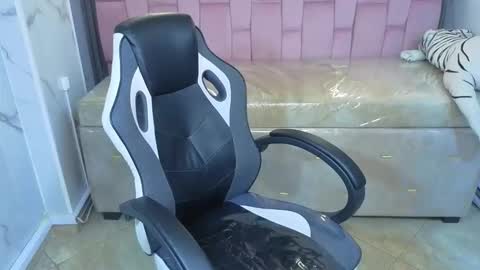 Snapshot of violeth_b chatting on 03-03-26, 12:44 violeth_b online show from 03-03-26, 12:44