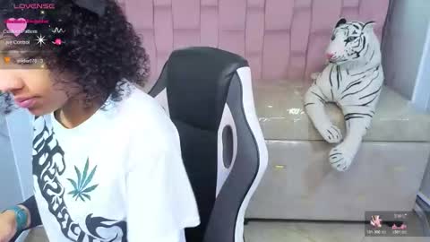 Snapshot of violeth_b chatting on 03-04-26, 12:55 violeth_b online show from 03-04-26, 12:55