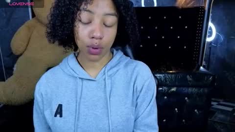 Snapshot of violeth_b chatting on 03-23-26, 01:04 violeth_b online show from 03-23-26, 01:04