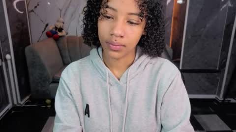 Snapshot of violeth_b chatting on 04-11-26, 01:04 violeth_b online show from 04-11-26, 01:04