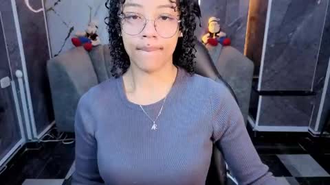 Snapshot of violeth_b chatting on 04-14-26, 12:33 violeth_b online show from 04-14-26, 12:33