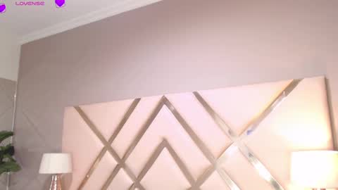 VioletLux online show from 10-16-25, 09:27