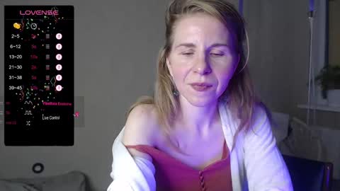 Snapshot of violetplath chatting on 01-18-25, 09:55 Violet next stream December 6 online show from 01-18-25, 09:55